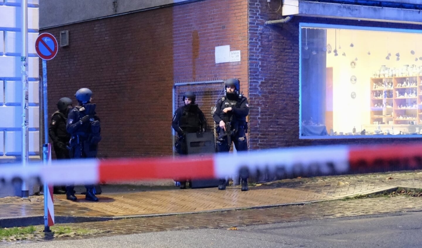 Nach der Bombendrohung durchsuchte die Polizei die Räume der jüdischen Gemeinde in der Friesischen Straße. Archivfoto: