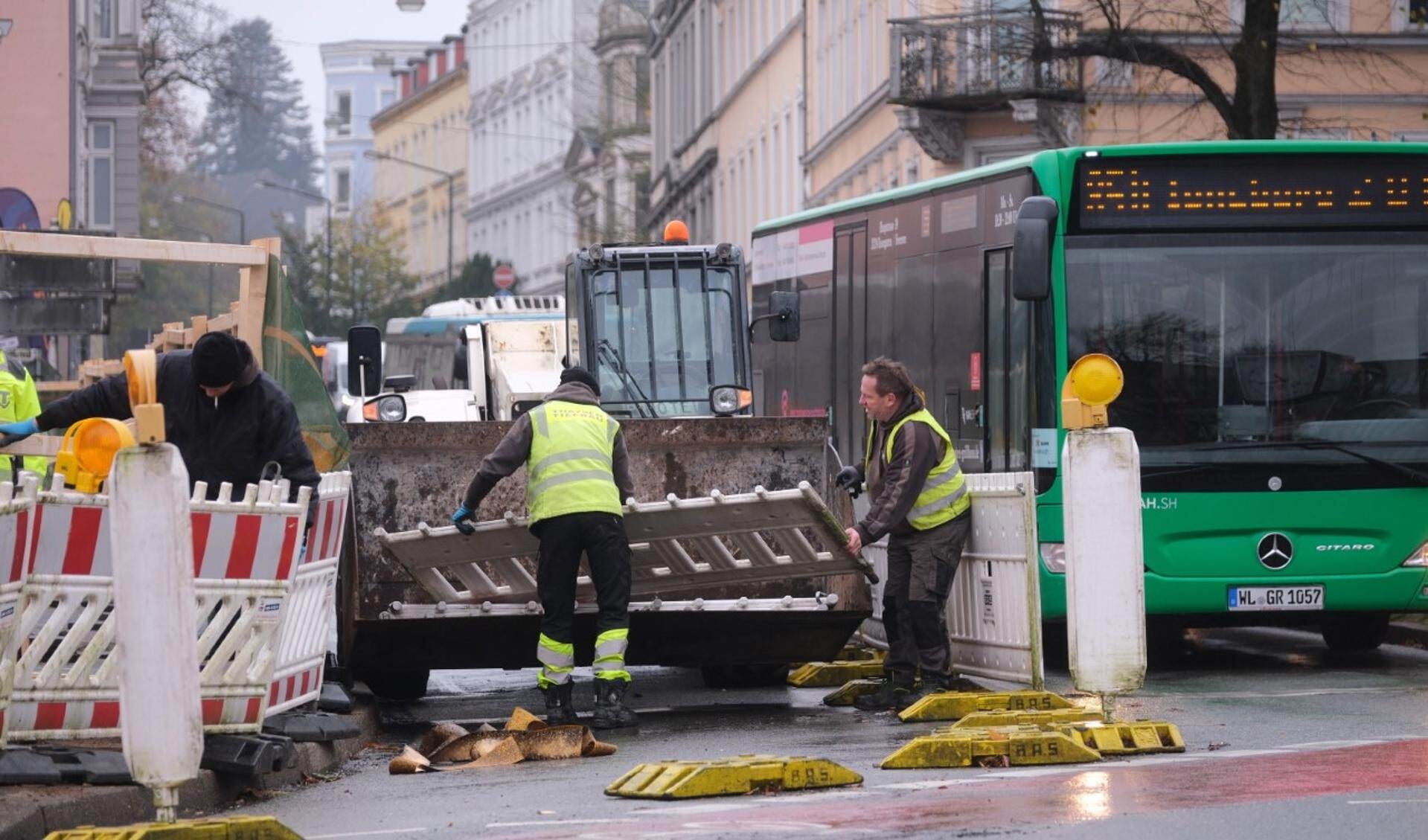Tirsdag blev afspærringerne i retning mod Exe/Skyttekulen og Friedrich-Ebert-Straße/Slesviggade fjernet.