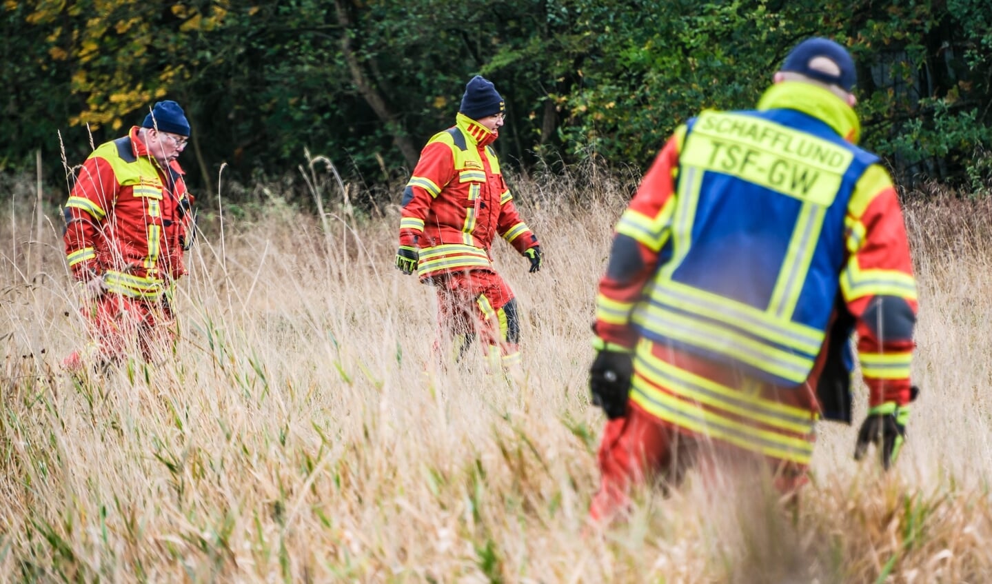 Beredskabsfolkene har gennemsøgt landsbyen, en bæk, der løber igennem området og flere omkringliggende marker. Foto: