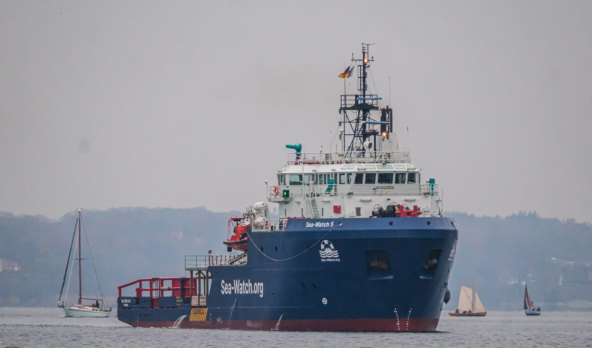 Klokken 15.45 søndag sejlede det kommende middelhavske redningsskib "Sea-Watch 5" ind i Flensborg havn. Foto: