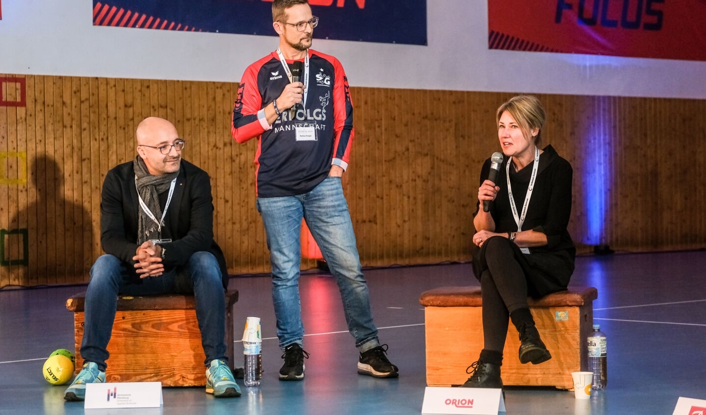 Podiumsdiskussion mit der Erfolgsmannschaft.