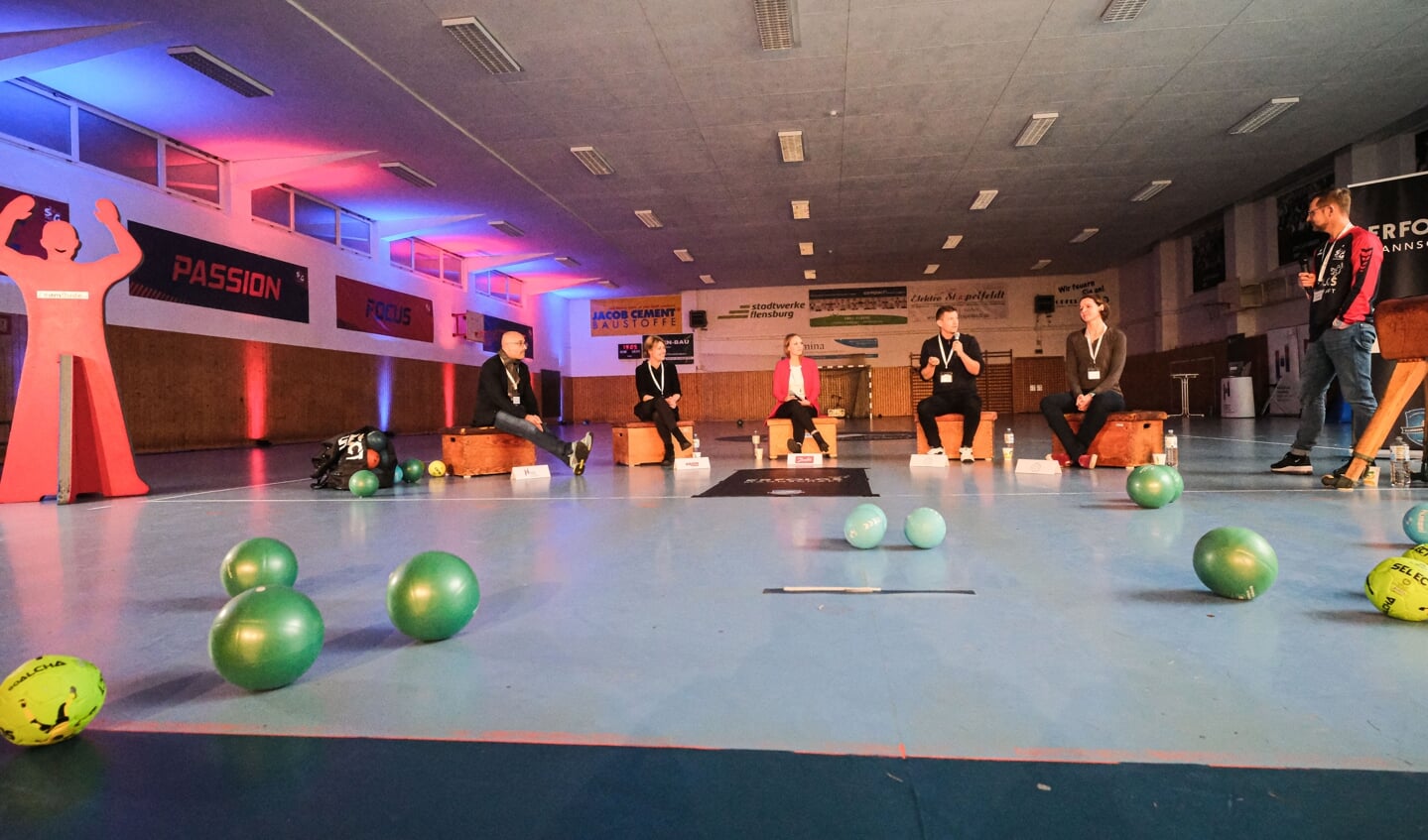 Podiumsdiskussion mit der Erfolgsmannschaft.