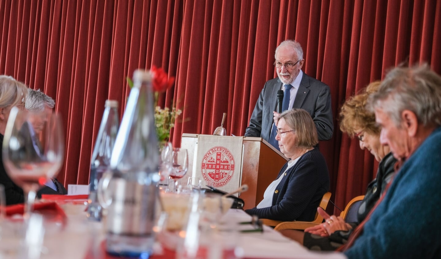 Den tidligere generalkonsul Henrik Becker-Christensen holdt festtalen, da Den slesvigske Kvindeforening fejrede 100 års fødselsdag søndag. Foto: