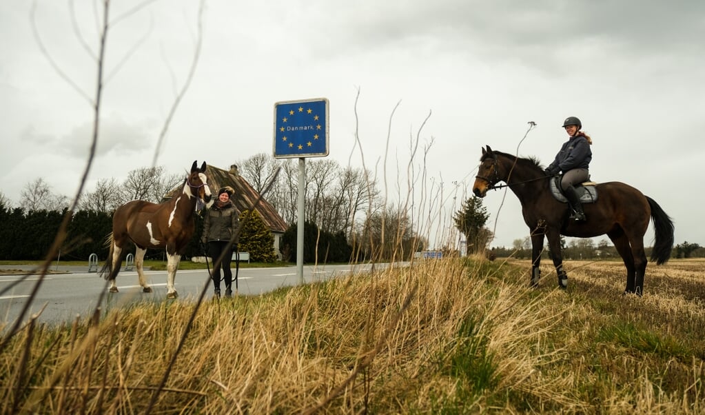 Det er ikke mindst Pebersmark/Rens grænseovergang, der benyttes af hesteejere, der vil besøge klubberne i Ladelund og i Bylderup Bov. Den trafik har nye EU-regler sat stop for. (Sebastian Iwersen)