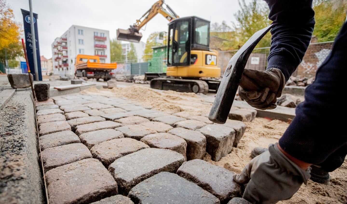 I flere kommuner i Slesvig-Holsten skal borgerne yde et bidrag til vedligeholdelsen af vejene. SSW og de øvrige oppositionspartier i landdagen vil havde denne ordning afskaffet. Foto:
