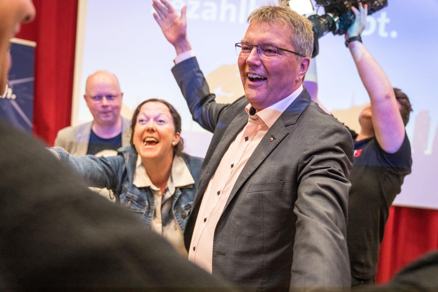 SSWs spidskandidat Lars Harms til valgfest på Flensborghus.