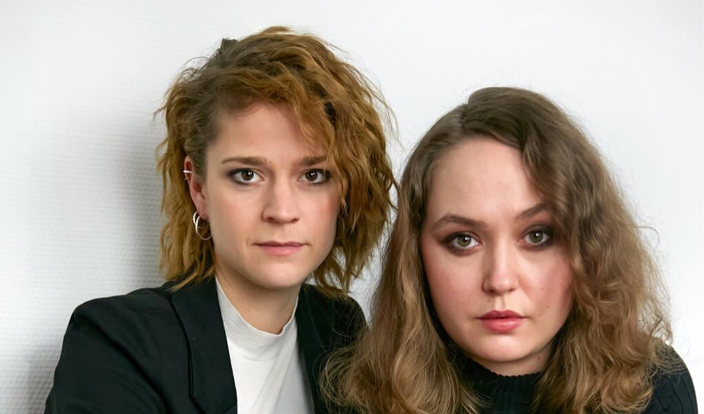 Thea Kastberg og Linnea Fabricius medvirker begge som skuespillere i forestillingen »Omve’n Hjemve«, de også selv har taget initiativet til.   (PR)