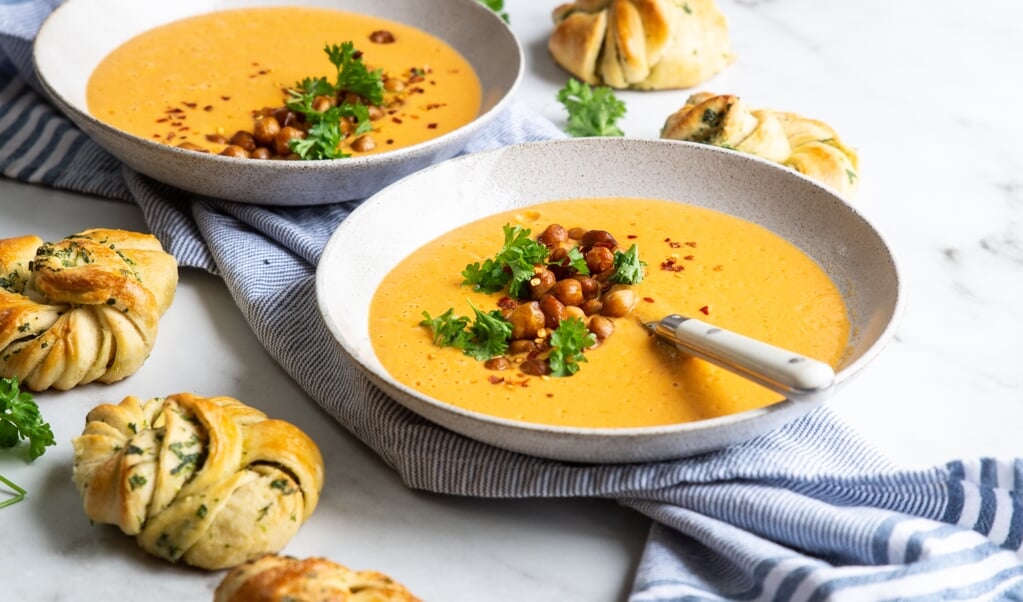 Opskriften finder du i KomMit's madunivers under rubrikken "mad". Her er en skøn og farverig suppe.  ( Stinna)