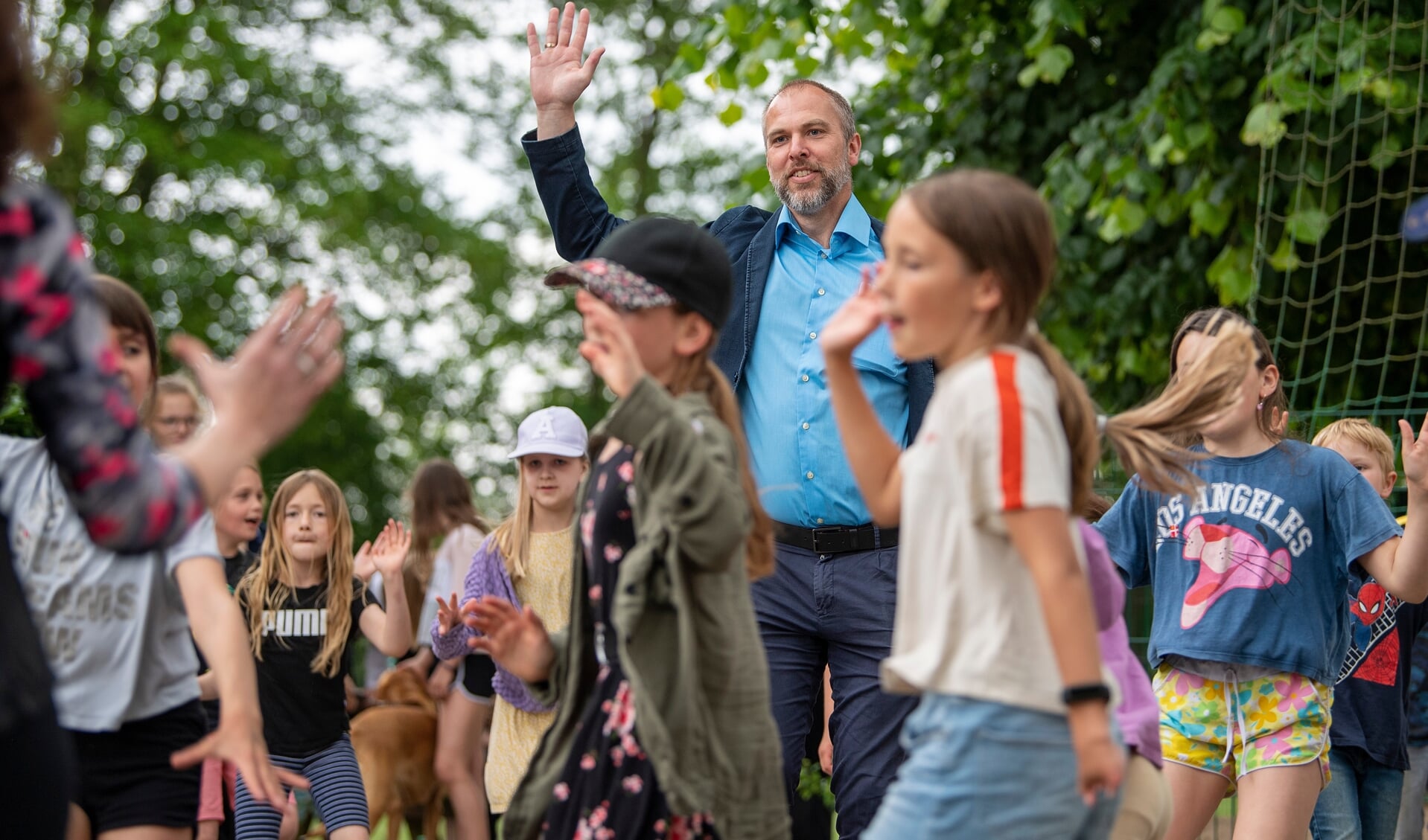 Det er lettere at lære bogstavenes lyde, hvis man bruger hele kroppen imens, viser ny forskning. Arkivfoto: