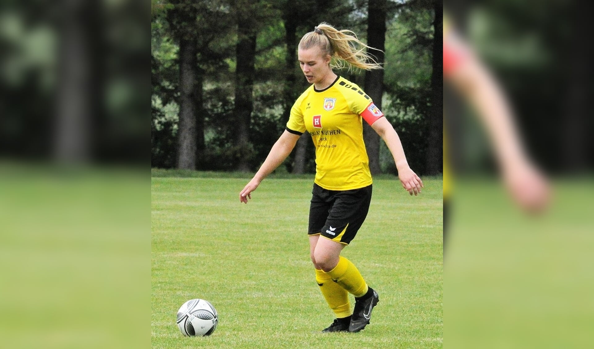 Frisia-Kapitänin Nicole Ebsen wurde zur Fußballerin des Jahres in Schleswig-Holstein gewählt.