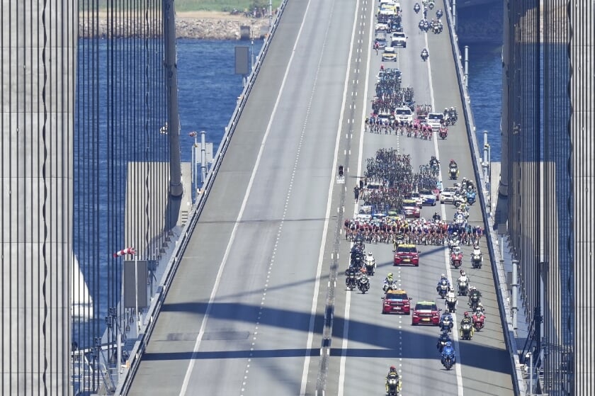 Feltet passerede Storebæltsbroen på sin vej til målstregen i Nyborg.