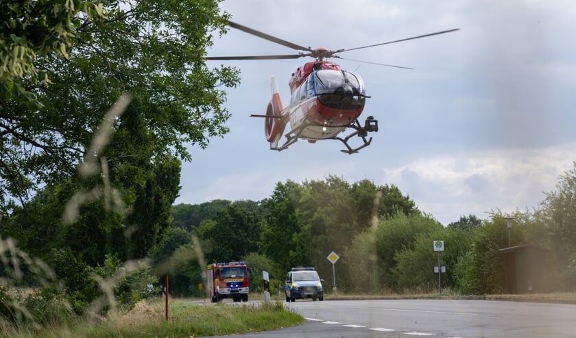 Bilisten blev fløjet på hospitalet i redningshelikopteren Christoph 42 fra Rendsborg. Foto: 
