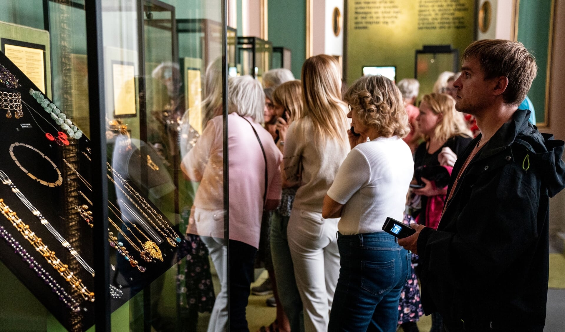 Rekordmange har besøgt udstillingen »En dronnings smykkeskrin« på Amalienborgmuseet. (Arkivfoto).