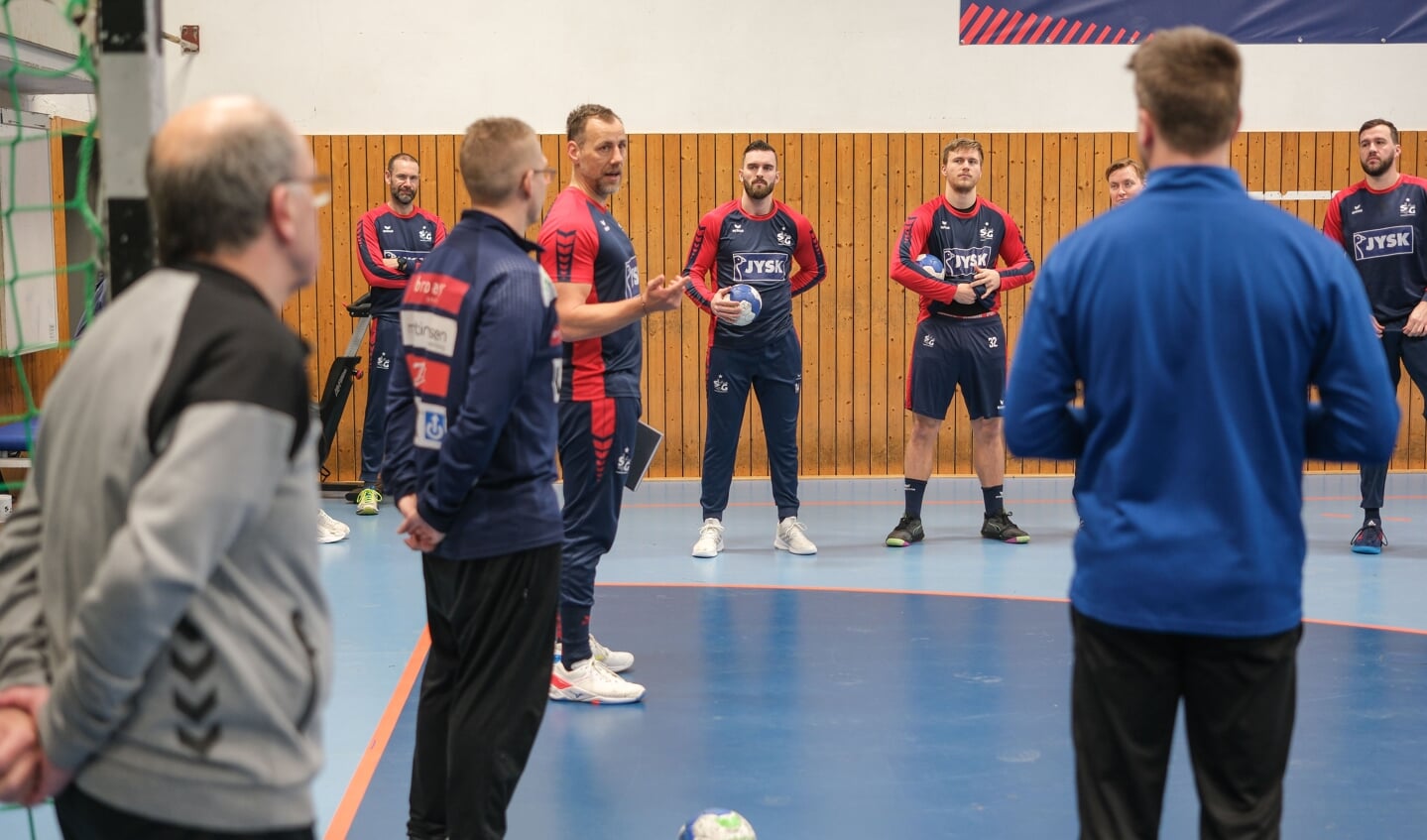 Die Trainingseinheit am Montag in Sønderborg leitete SønderjyskE-Trainer Rasmus Vandbæk, während am Dienstag in der Duburghalle SG-Trainer Maik Machulla das Sagen hatte.