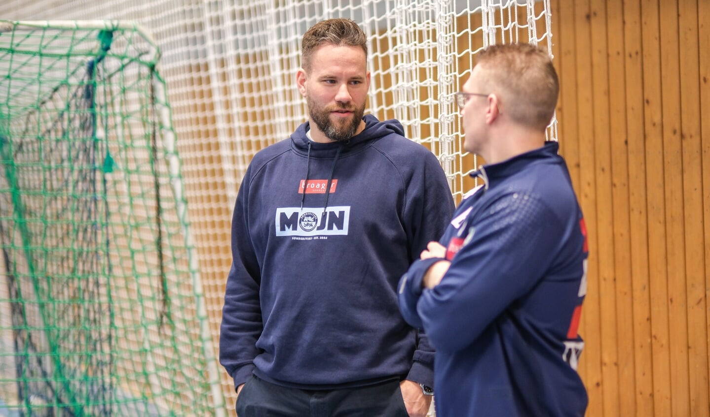 Als Sportlicher Leiter bei SønderjyskE hat SG-Legende Thomas Mogensen das gemeinsame Training angeleiert.