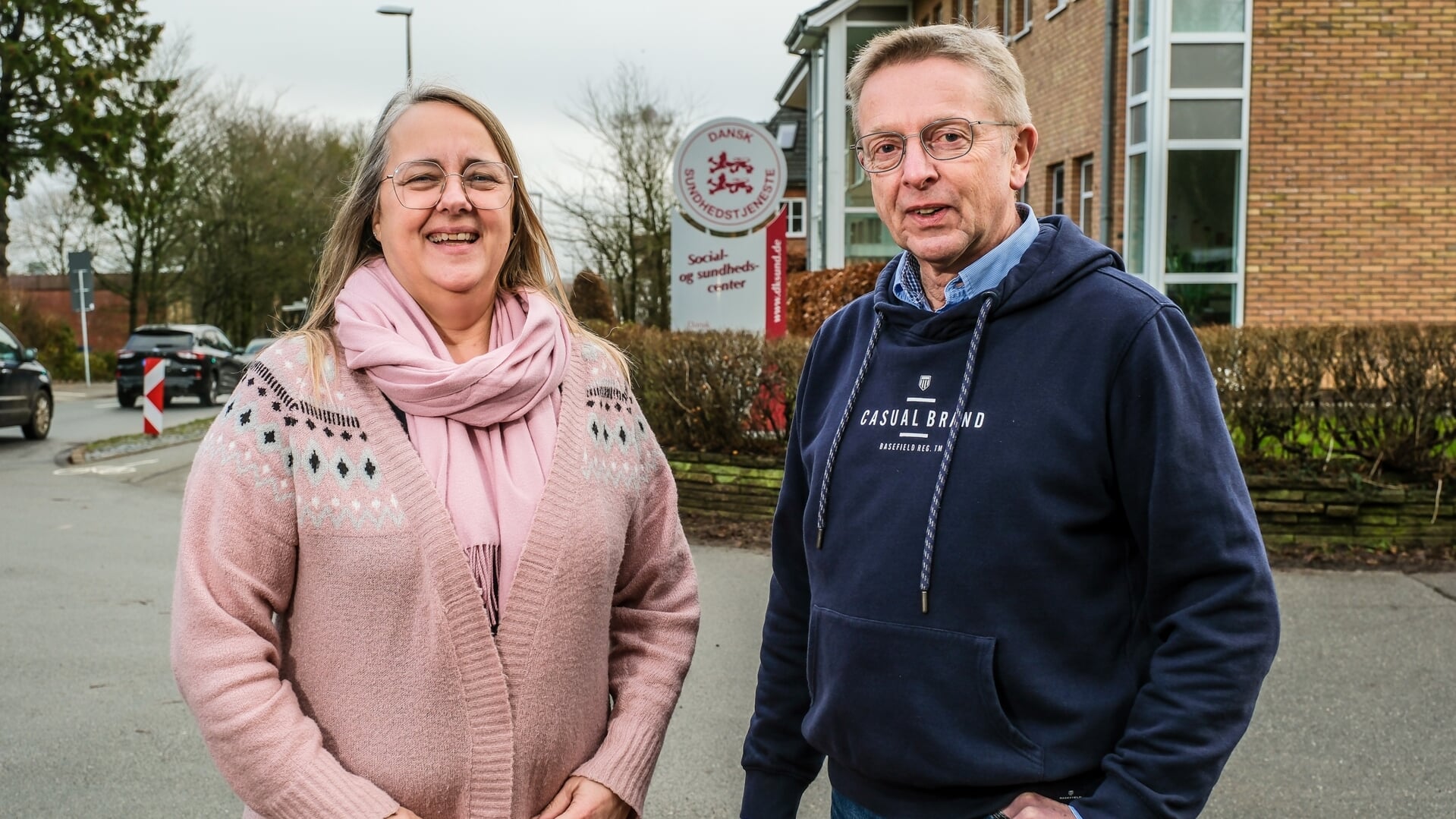 Helle Wendler og Werner Nielsen-Tatzel arbejder som socialrådgivere ved Dansk Sundhedstjeneste for Sydslesvig. Foto: 