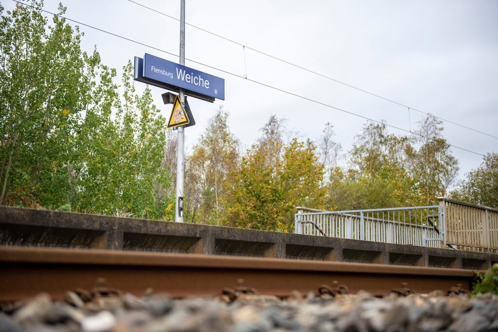 Engang stoppede toget i Flesborg-bydelen Sporskifte (Weiche). Det gør det ikke mere. Foto: