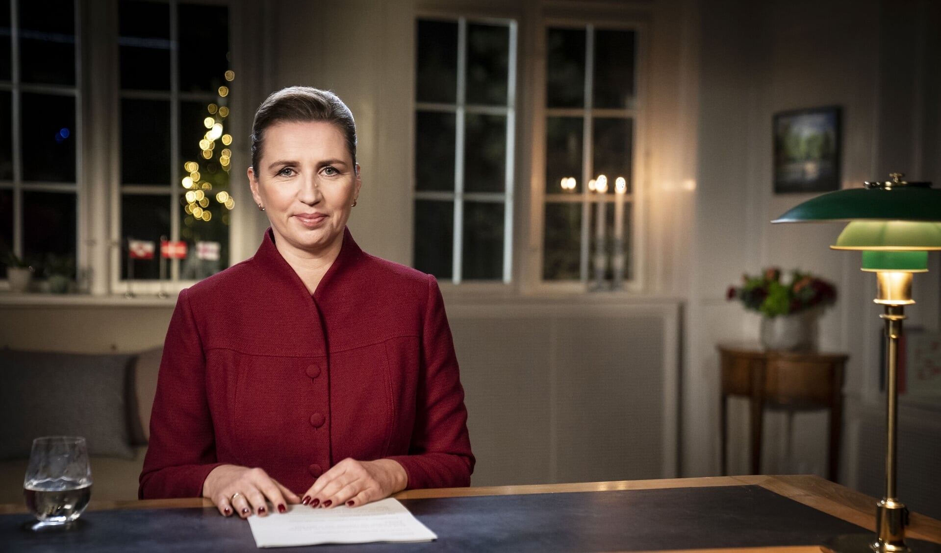 Danmarks statsminister Mette Frederiksen (S) sagde i sin nytårstale om regeringens forslag om at afskaffe en helligdag: "Jeg fornemmer, at forslaget ikke har opbakning hos alle."