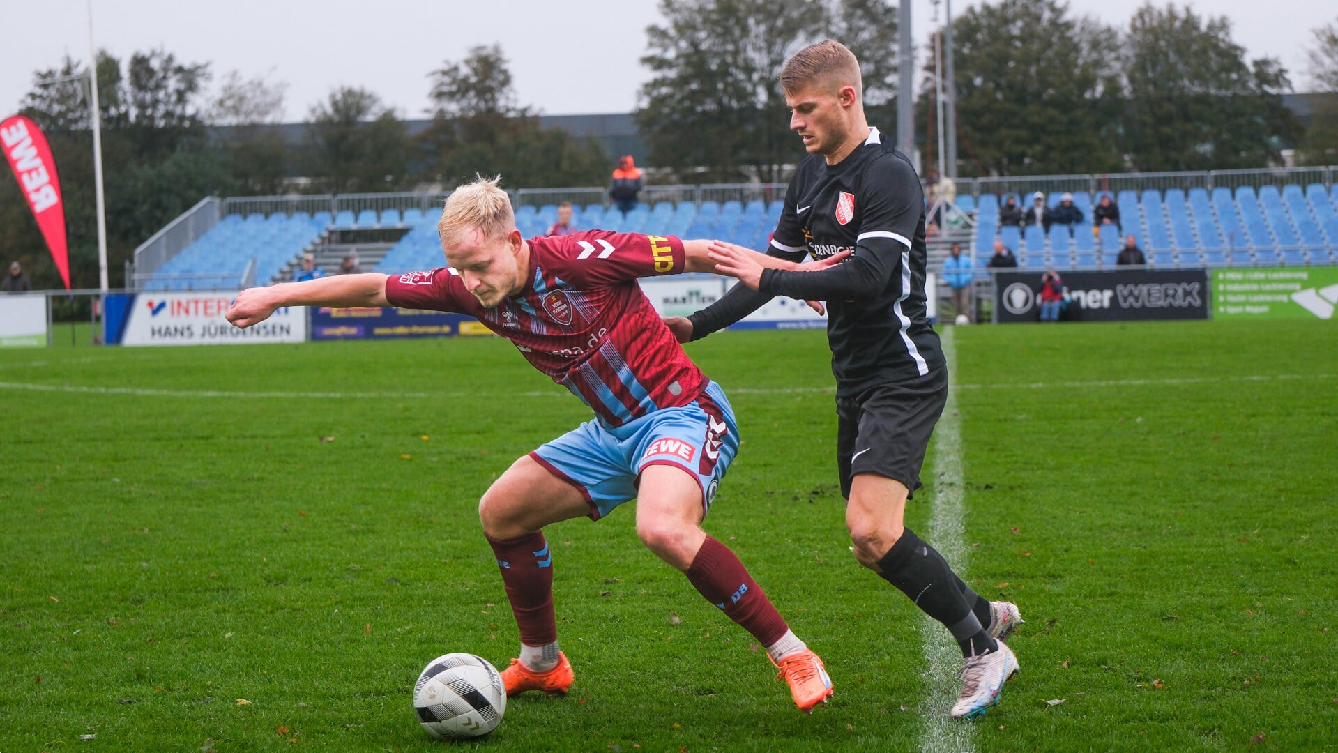 David Pfeil und der SC Weiche Flensburg 08 fanden beim TSV Havelse kaum eine Lücke im Defensivverbund.