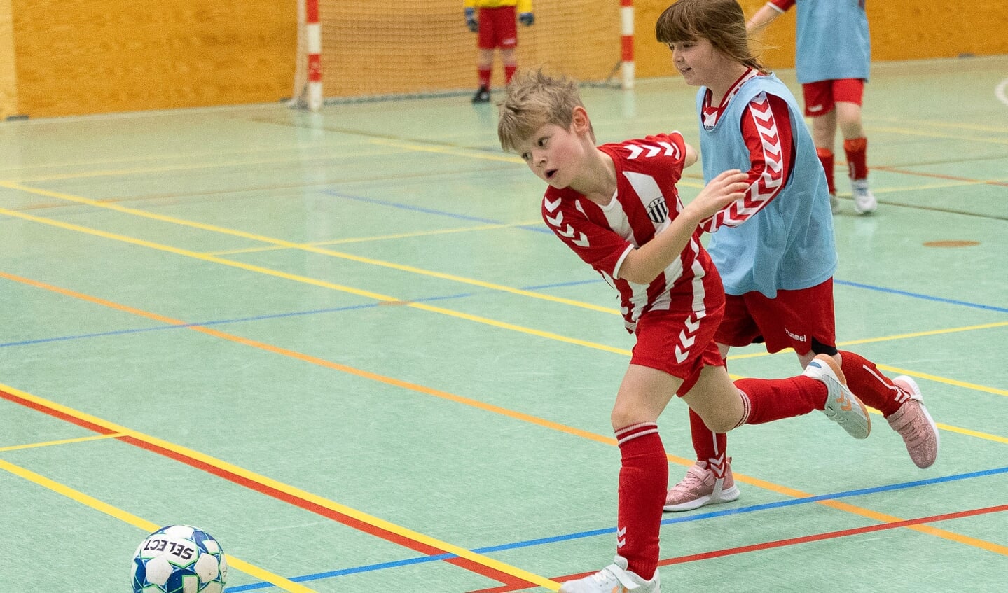 SdU afholdt lørdag afsluttende indefodboldstævne for de mindste. Foto: