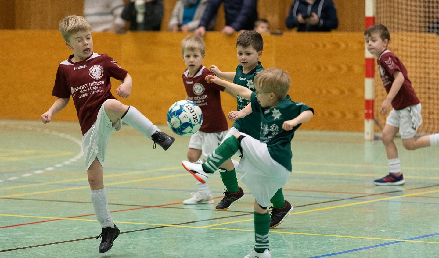SdU afholdt lørdag afsluttende indefodboldstævne for de mindste. Foto: