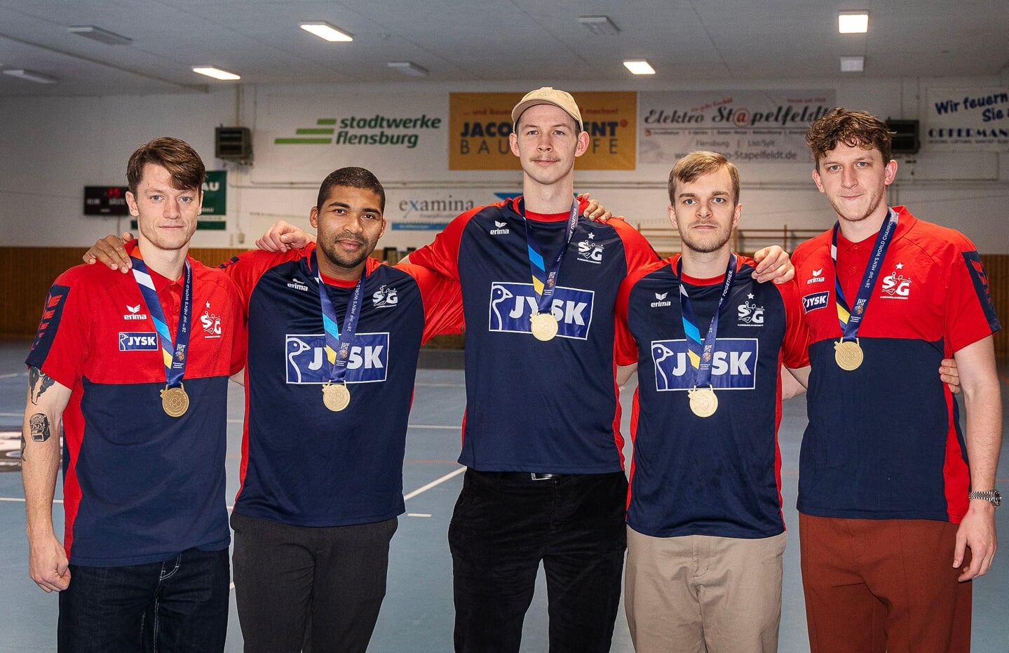 Emil Jakobsen (fra v.), Mads Mensah Larsen, Simon Hald, Johan Hansen og Lasse Møller