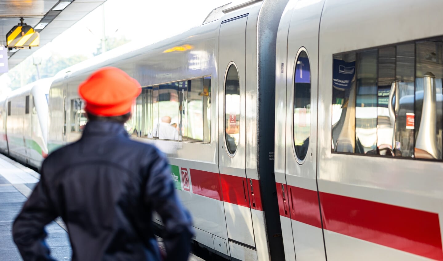 Fagforeningen kræver lønstigninger på mindst 650 euro om måneden til de ansatte hos Deutsche Bahn. Foto: 