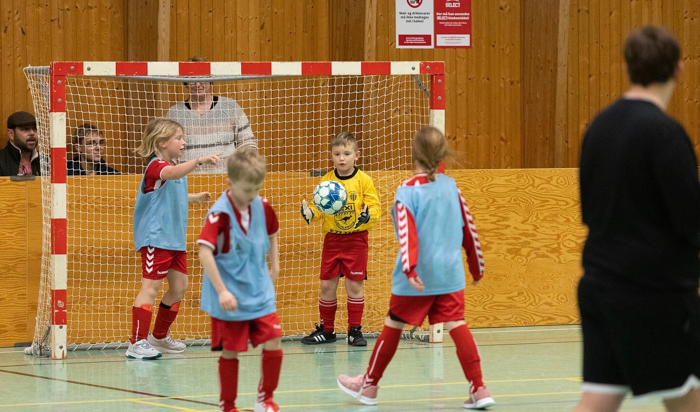 SdU afholdt lørdag afsluttende indefodboldstævne for de mindste. Foto: