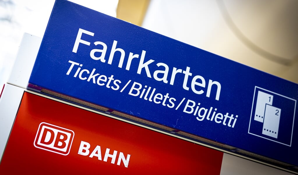 Billetten kan købes i Deutsche Bahns kundecentre, samt på koncernens app og hjemmeside. Foto: 