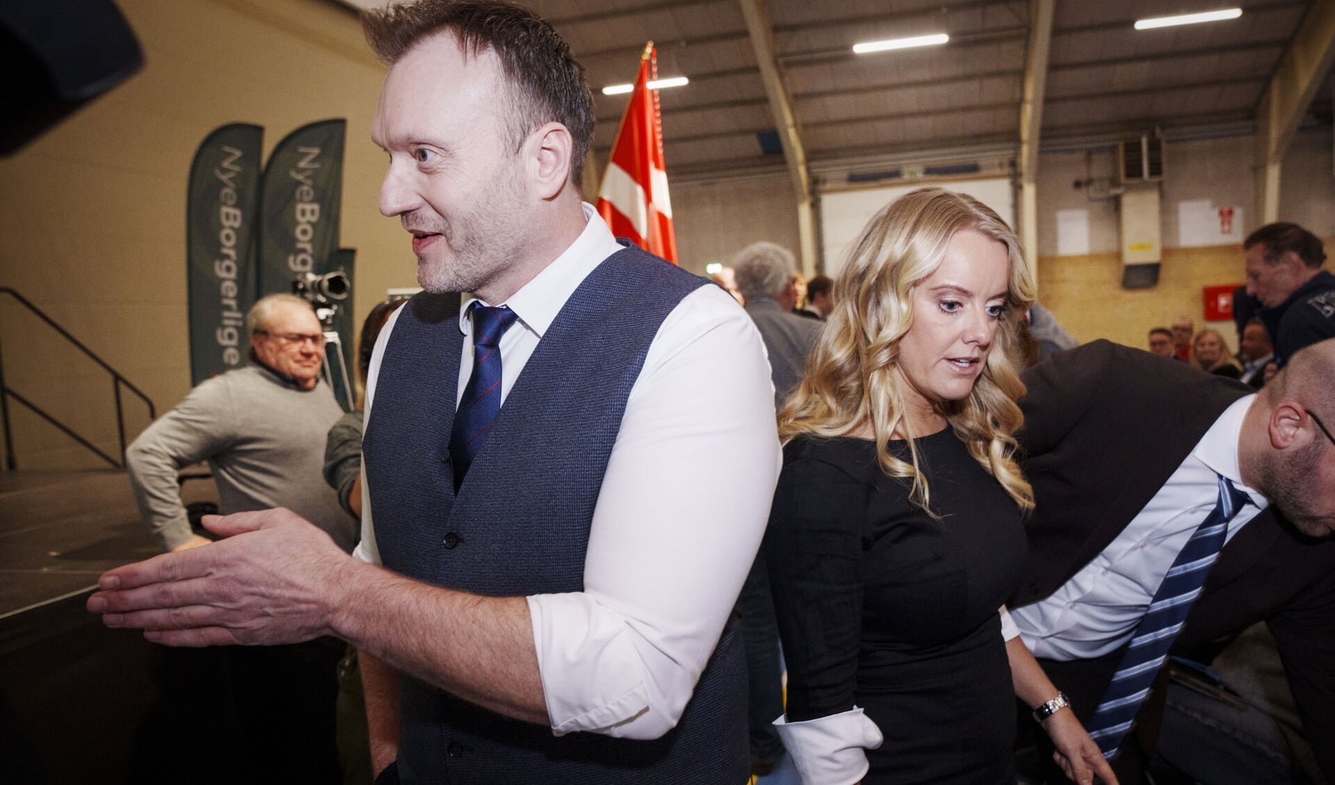 Efter at Nye Borgerliges hovedbestyrelse i sidste uge ekskluderede den nyvalgte formand, Lars Boje Mathiesen (tv.), stillede Pernille Vermund sig til rådighed som formand. Nu fortæller hun, at hun også genopstiller ved næste folketingsvalg. (Arkivfoto).
