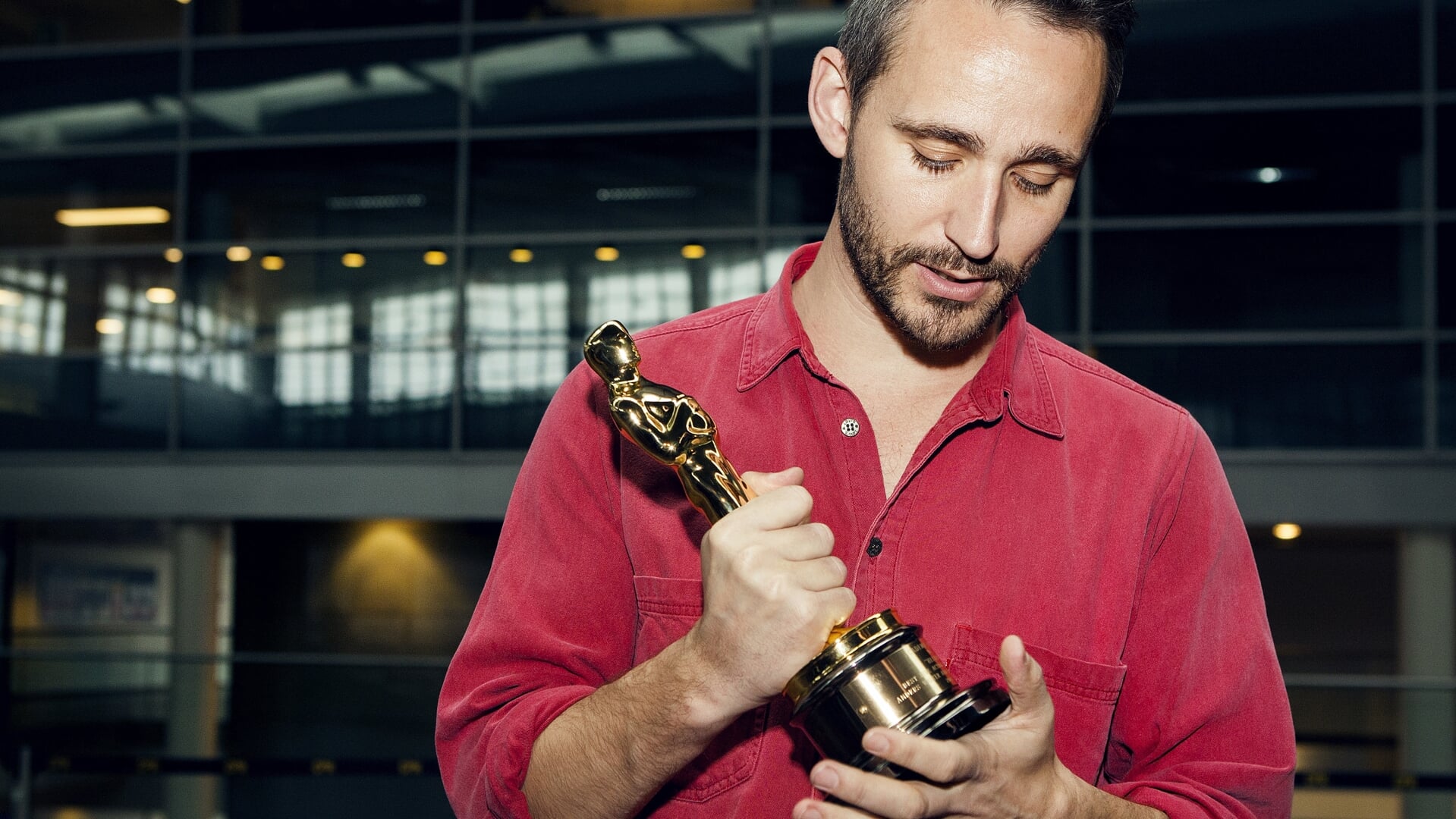 Anders Walter som vandt en Oscar for sin kortfilm Helium ankommer til Kastrup lufthavn d.5. marts 2014.