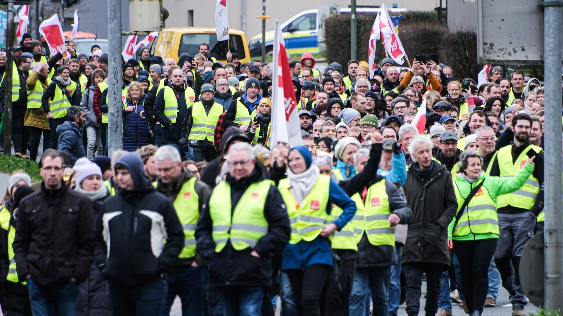 Verdi-demonstration i Flensborg: Fagforeningsmedlemmer kom fra hele regionen for at marchere gennem byens centrum. Foto: