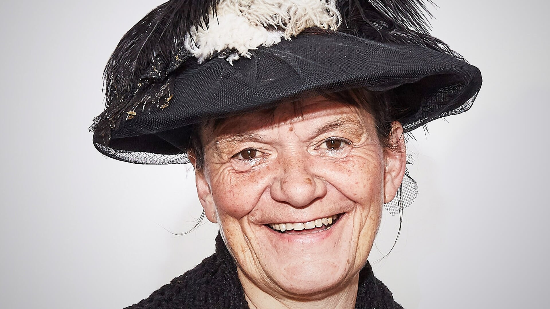 Hilke Rudolph er en af Flensborgs kendte petuh-tanter, og hun optræder som skuespiller på petuh. Foto: