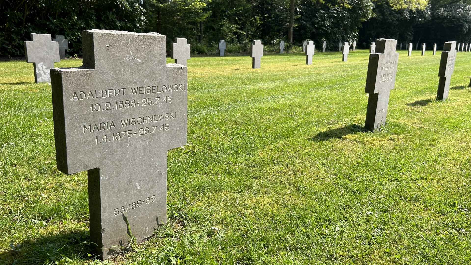 Tusindvis af tyskere kom aldrig hjem til Tyskland. De ligger blandt andet begravet på den tyske kirkegård i Oksbøl i Vestjylland. Foto: