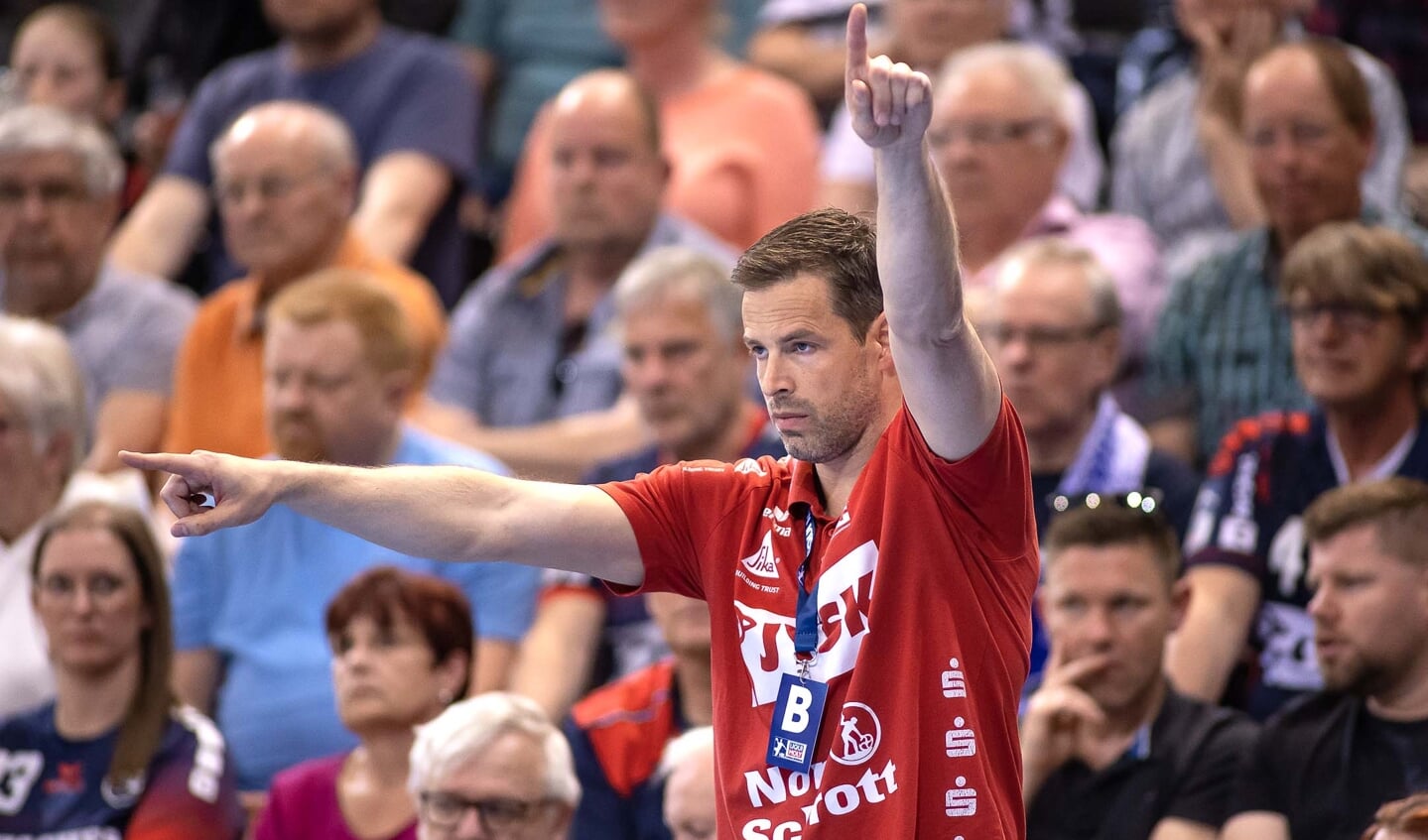 Mark Bult dirigerer sine folk. Arkivfoto: