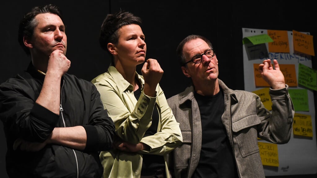  Skuespillerne Tobias Pflug, Svenja Wolff og Torsten Schütte fra teaterværkstedet Pilkentafel. Foto: