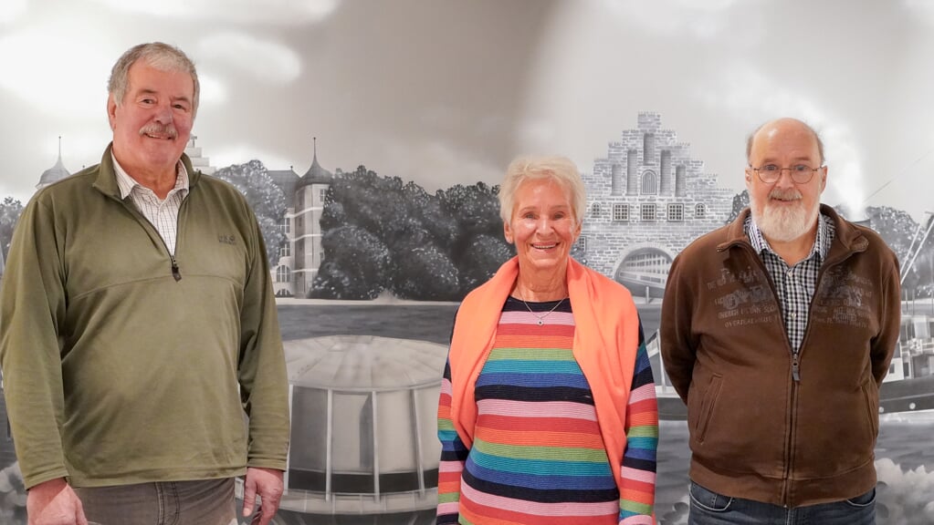 Mørvigs vandtårn åbner i år emd en udstilling om vandforsyningenn. På billedet er det de to sædvanlige ansatte Lydia Glaubke og Wolfgang Kubsch samt nytilkomne Uwe Petersen. Foto: 