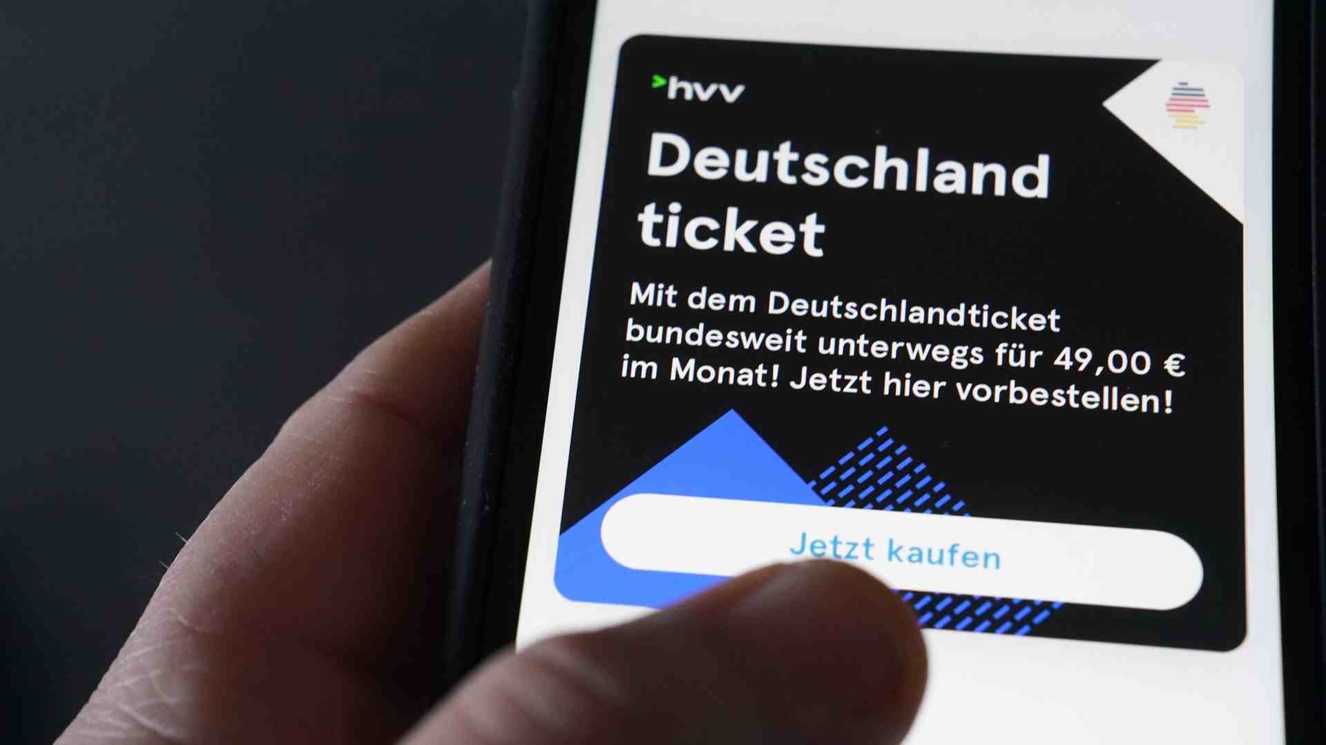 Den billige Deutschland-billet ser ud til at stige i pris. Foto: