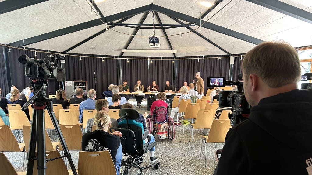 Handicappede har også et valg: Paneldiskussion om Europa-Parlamentet på Schleswiger Werkstätten. Foto: 