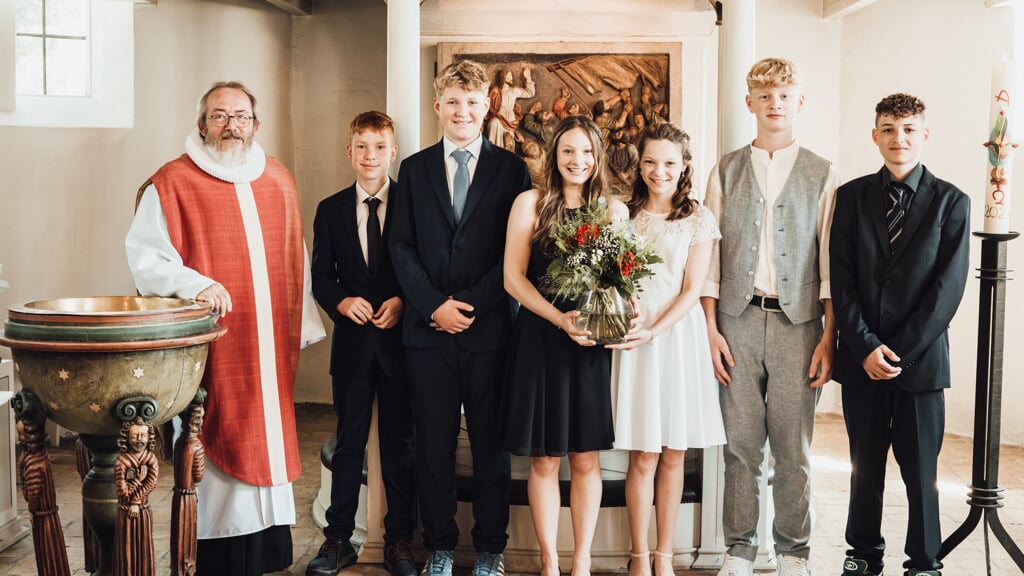 Den 1. juni var der konfirmation i Skipperkirken i Arnæs. Foto: