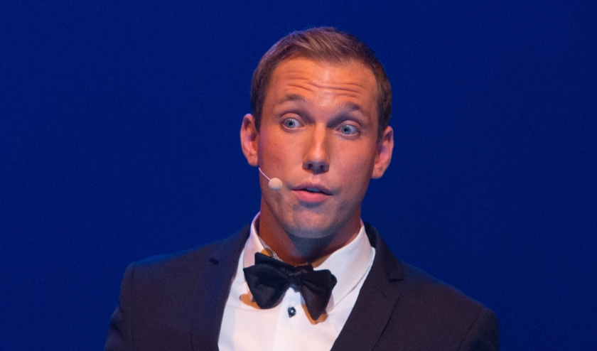 De Zeeuws-Vlaamse cabaretier Martijn Broekaart brengt zaterdag 29 februari zijn voorstelling 'Tierlantijn' in het Scheldetheater in Terneuzen.