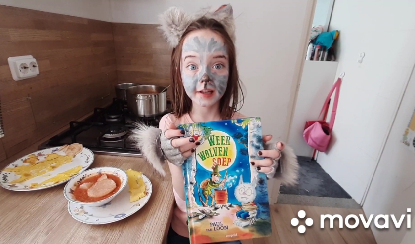 Livia Boussen (7) won een leuke prijs voor haar school OBS De Berenburcht