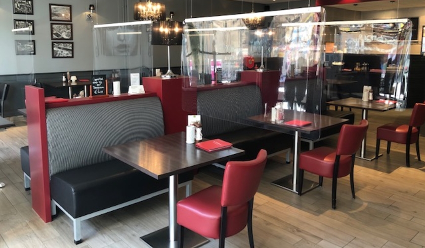 Tom Jordens van lunchroom De Konditorei in Terneuzen heeft zich goed voorbereid op de heropening van zijn zaak.