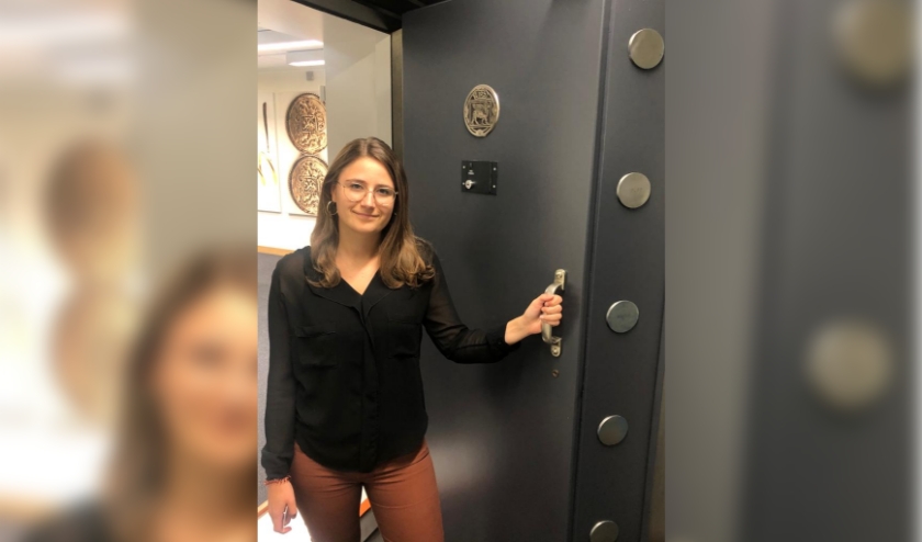 Anouk Molewijk, financieel adviseur bij Vermeulen Makelaardij & Finance en beheerder van De Zeeuwsche Kluis. Foto PR