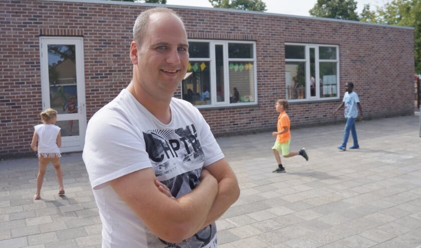 ,,School kan voor sommige kinderen soms best lastig zijn", vertelt Zomerschool-directeur Sebastiaan Vanhijfte.