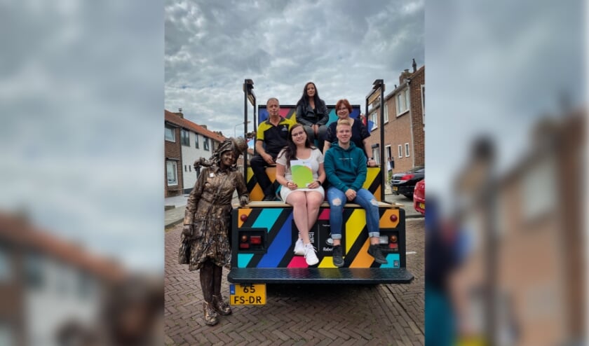 Zeeuws-Vlaamse studenten van de opleiding Mediavormgever van Scalda kregen afgelopen dinsdag op ludieke wijze hun diploma uitgereikt.