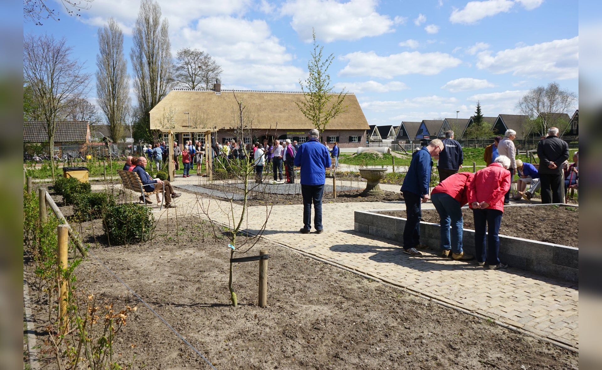Zicht op de zaterdag geopende generatietuin bij de Kinderboerderij in Boxtel-Oost. (Foto: Albert Stolwijk).