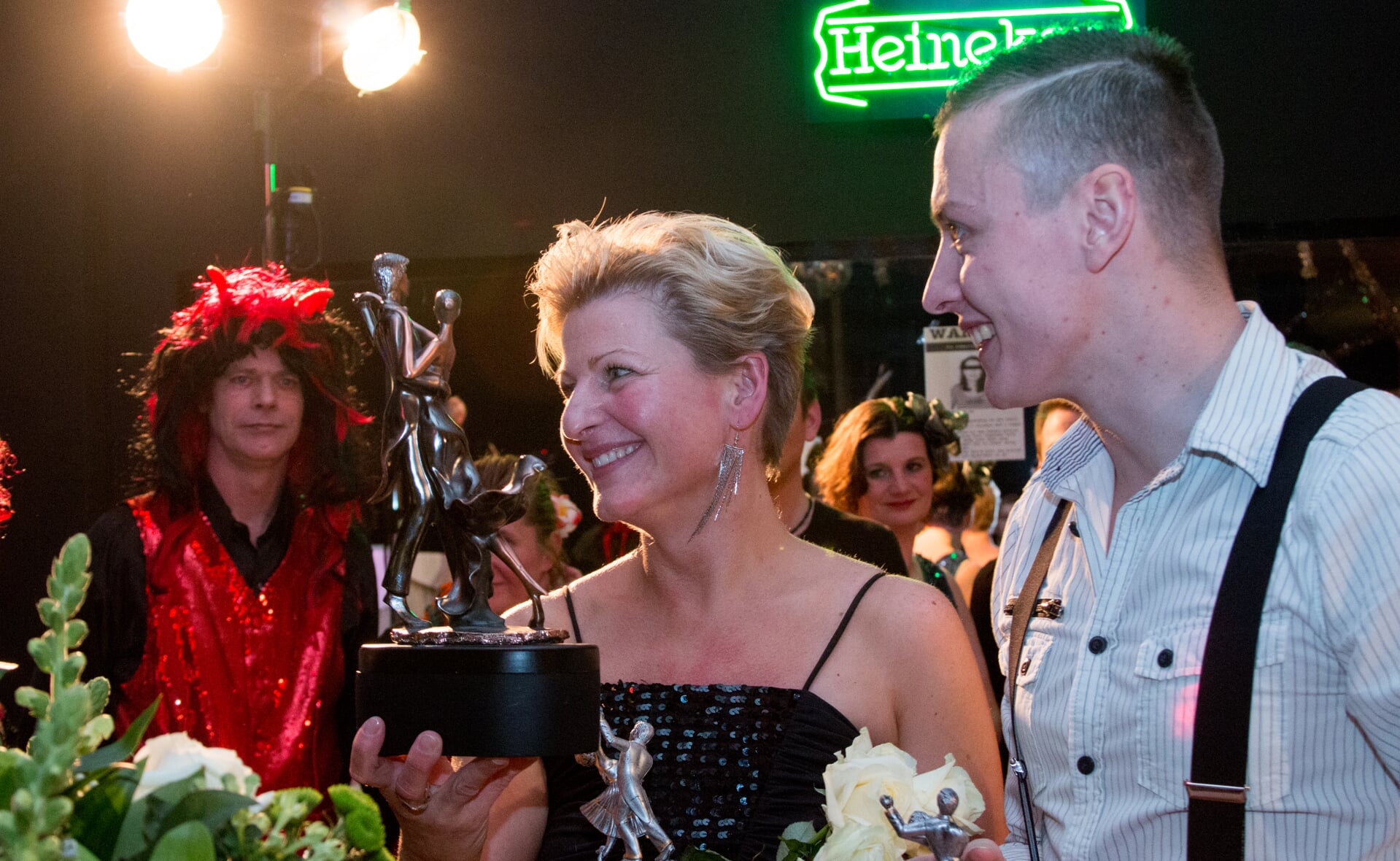 Gemeenteraadslid Mariëlle van Alphen won vorig jaar met danspartner Frank van den Boogaard (rechts) de ludieke danswedstrijd Denziz with the Stars. (Foto: Hans van Doorn). 