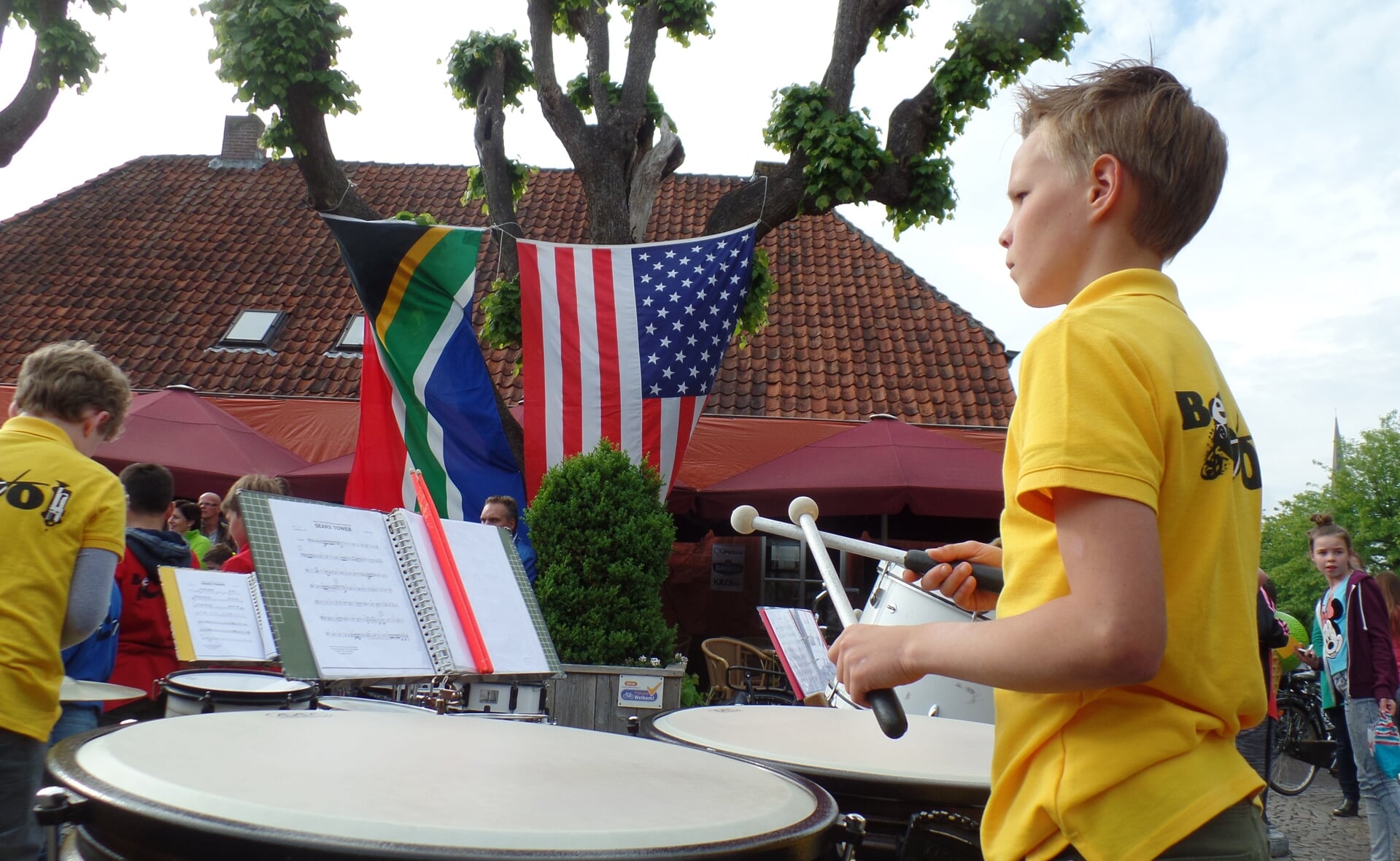 Het jeugdorkest van fanfare Concordia speelde tijdens de openingsceremonie van de Liempdse avonddriedaagse.
