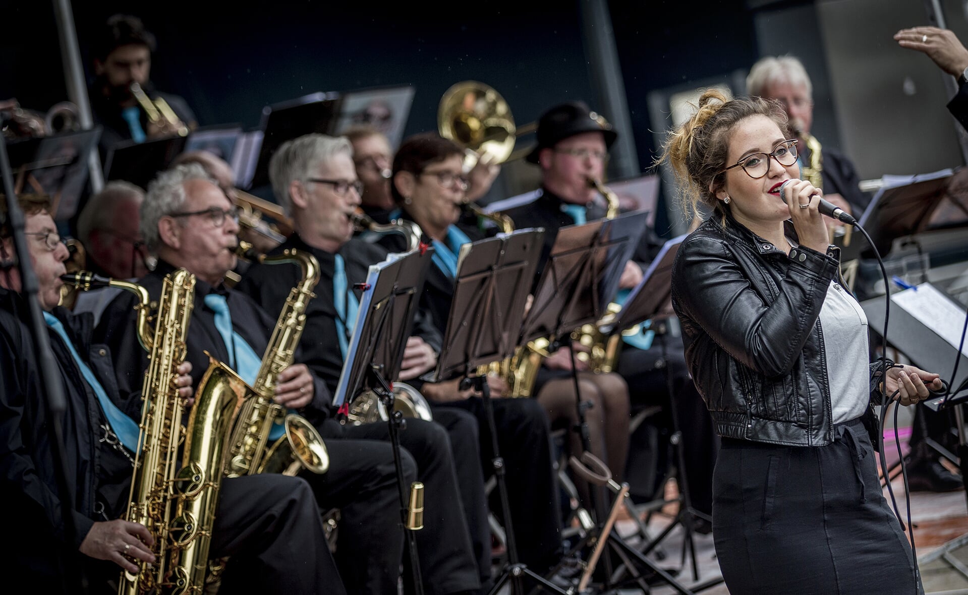 Big Band Boxtel tijdens het Muziekstraatje vorig jaar. (Foto: Peter de Koning).